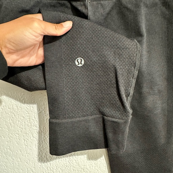 Lululemon In The Flow Crop Black SIZE 4 - Picture 5 of 6